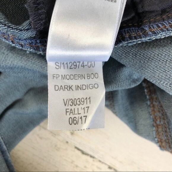 Gap Maternity Jeans Women Size 4 Dark Indigo Bootcut Full Panel Stretch New - Picture 11 of 11